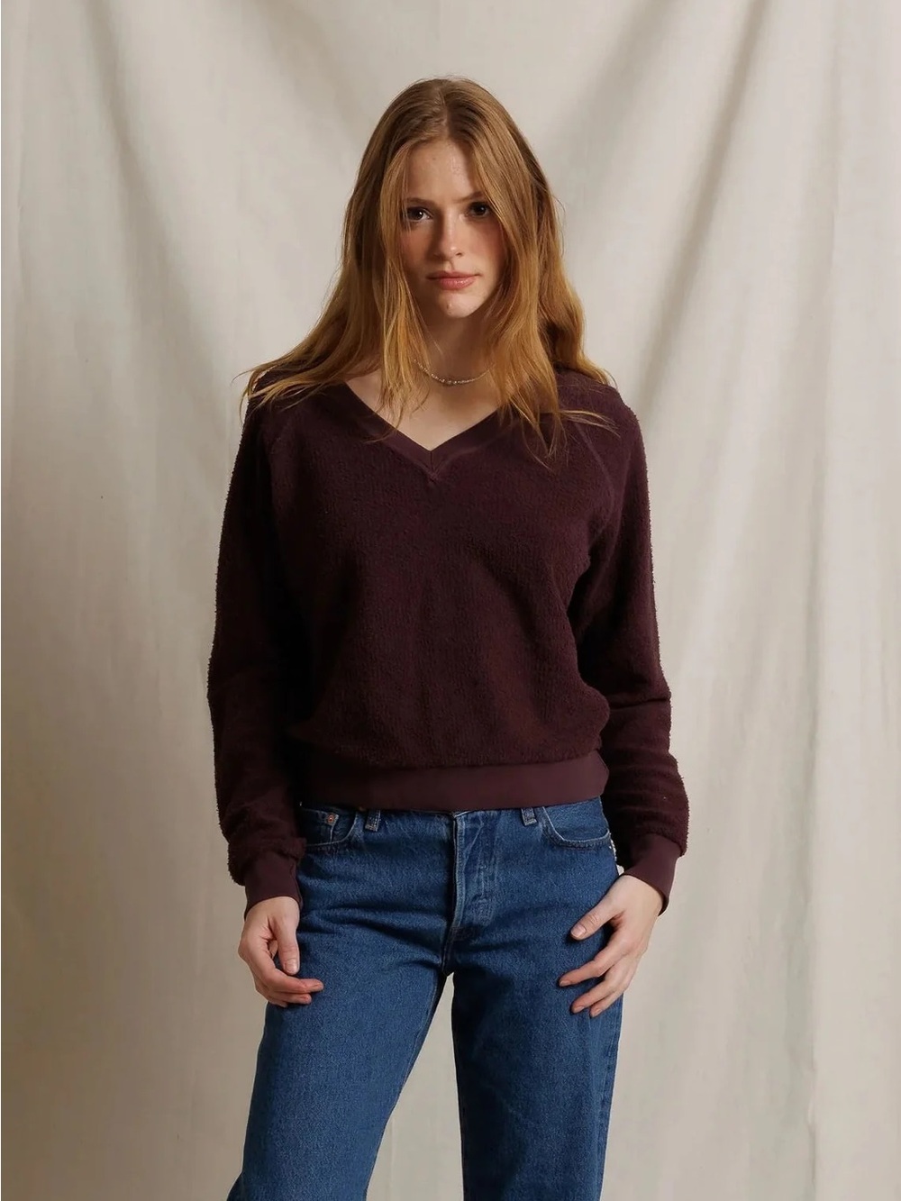 NWT ziggy v-neck reverse fleece v neck sweatshirt- Cherry Lacquer- 🍒